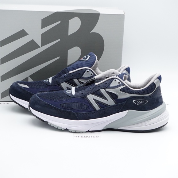 NEW Size 10 Men's New Balance 990V6 Sneakers M990NV6 Navy NEW Size 10 Men's New Balance 990V6 Sneakers M990NV6 Navy